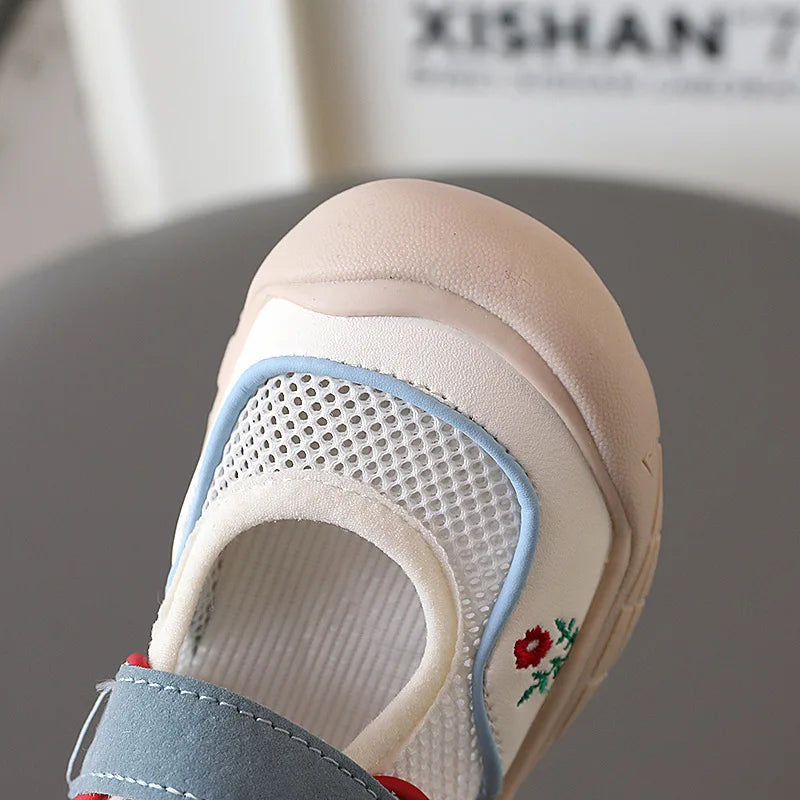 Kids Mesh Sandals | Breathable Anti-Slip Sports Shoes for Boys & Girls, Soft Casual Beach Wear