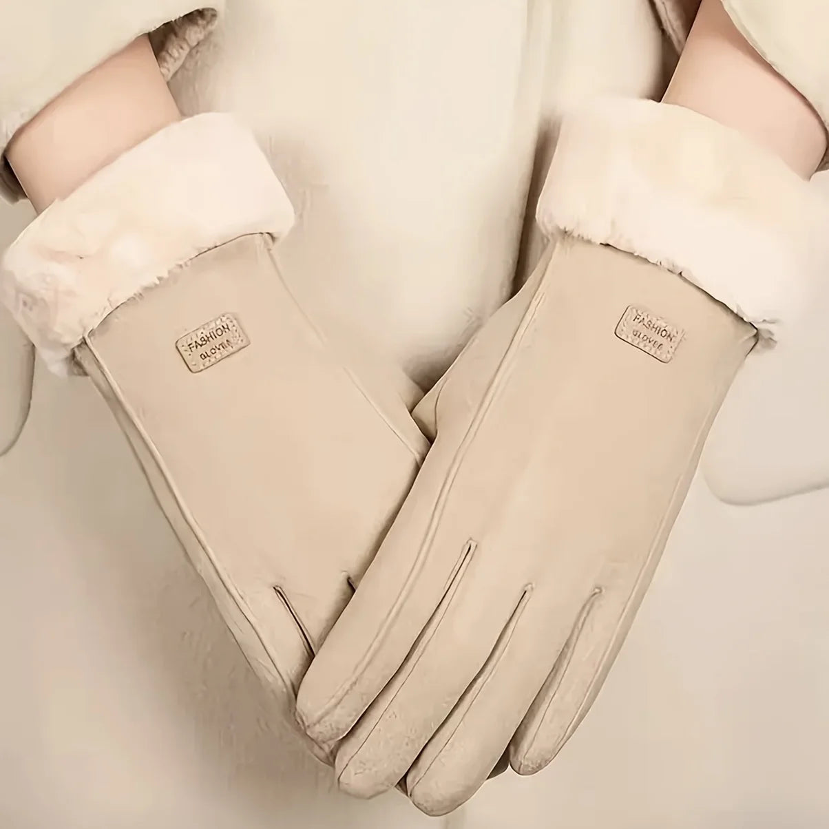 Beige Touchscreen Winter Gloves – Thick Plush-Lined Warm Outdoor Leisure Gloves for Comfortable Cold-Weather Protection
