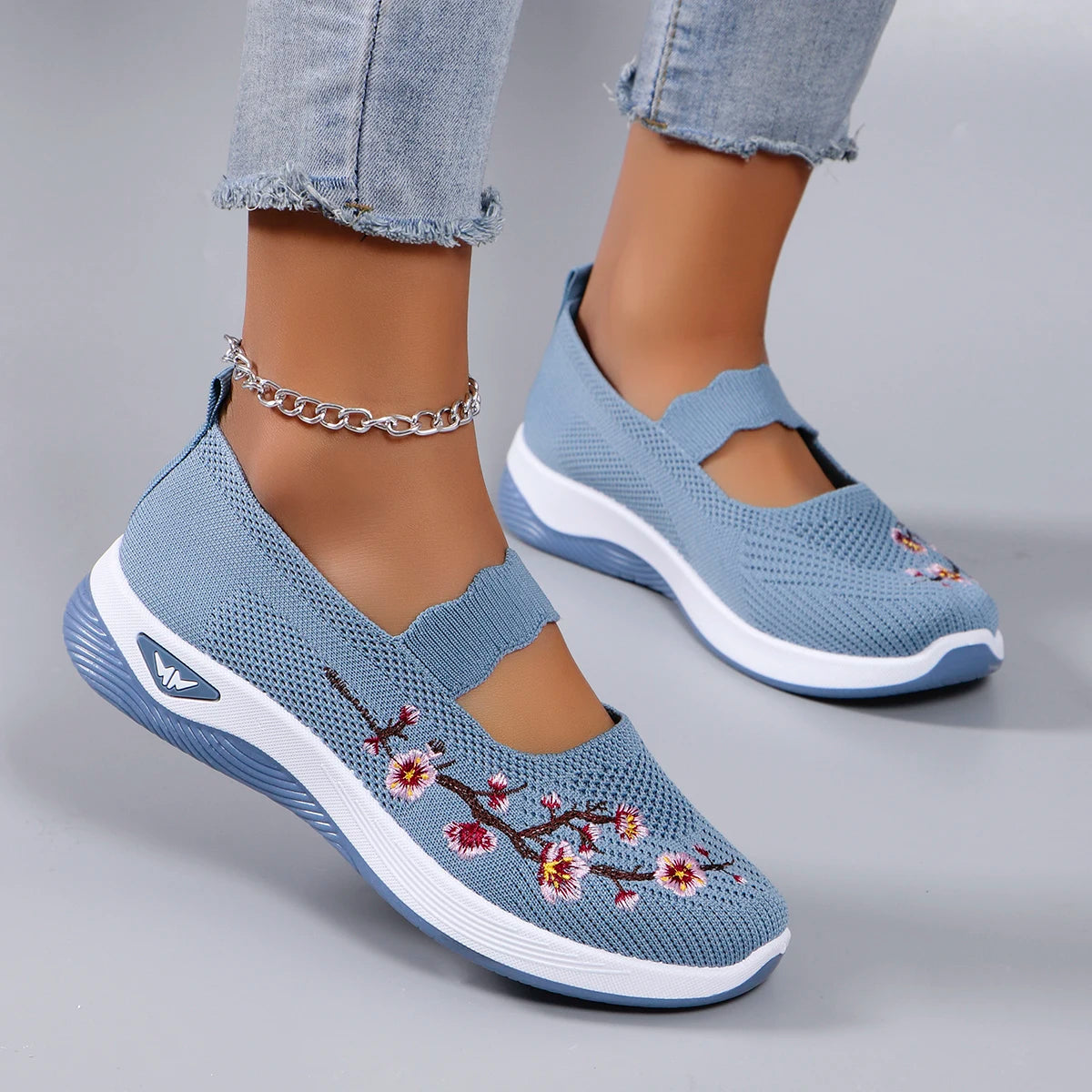 Women’s Summer Breathable Mesh Flat Shoes – Casual Sports Sneakers with Free Shipping Clearance