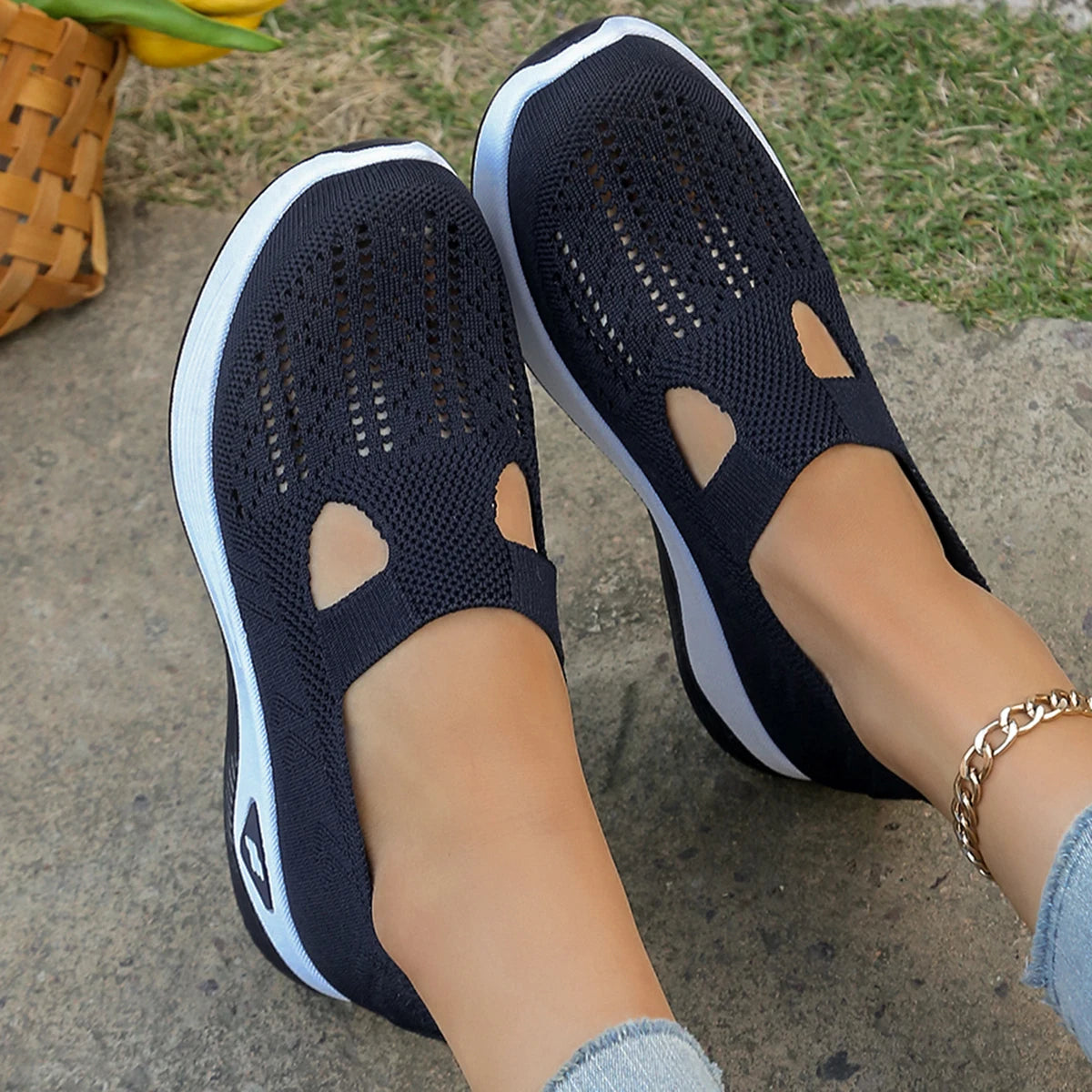 Women’s Summer Casual Sneakers – Lightweight Flat Solid Shoes, Four-Season Everyday Footwear