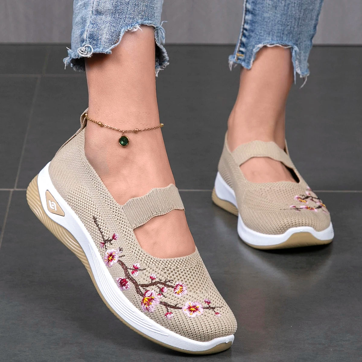 Women’s Summer Breathable Mesh Flat Shoes – Casual Sports Sneakers with Free Shipping Clearance