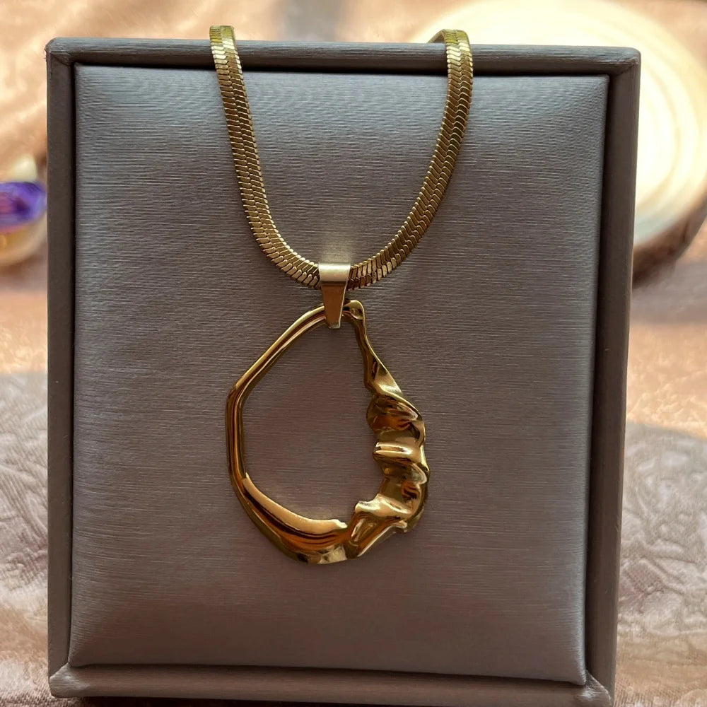 Stainless Steel Punk O-Shaped Pendant Necklace | Exaggerated Chunky Snake Blade Chain for Men & Women | Grunge Steampunk Jewelry