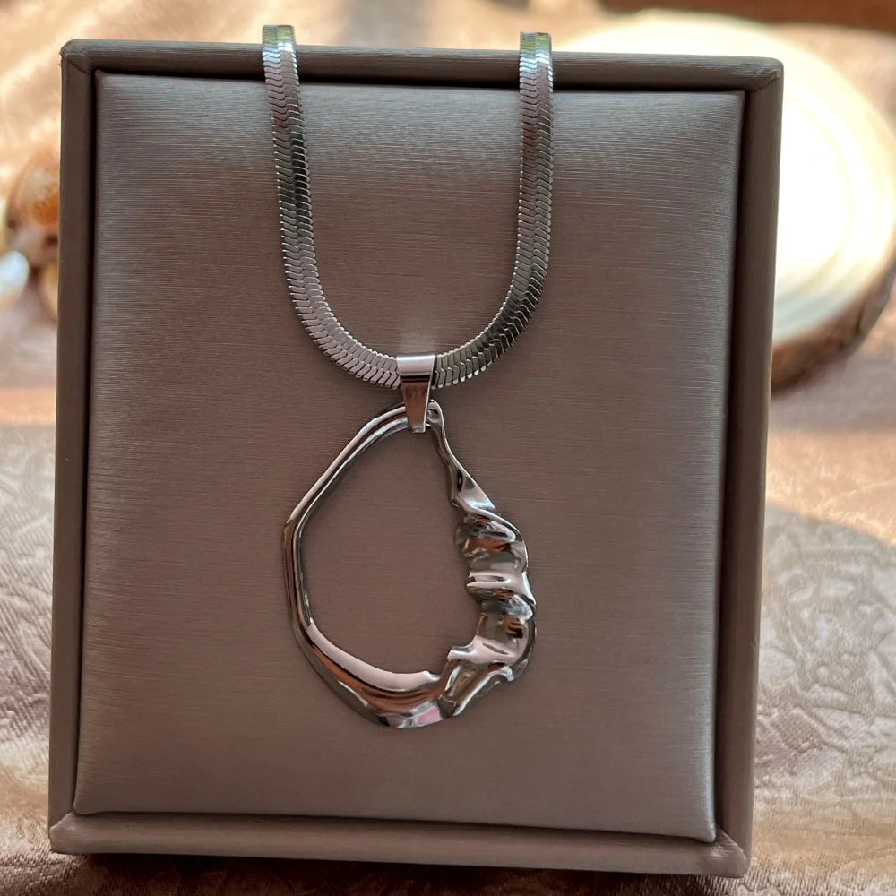 Stainless Steel Punk O-Shaped Pendant Necklace | Exaggerated Chunky Snake Blade Chain for Men & Women | Grunge Steampunk Jewelry