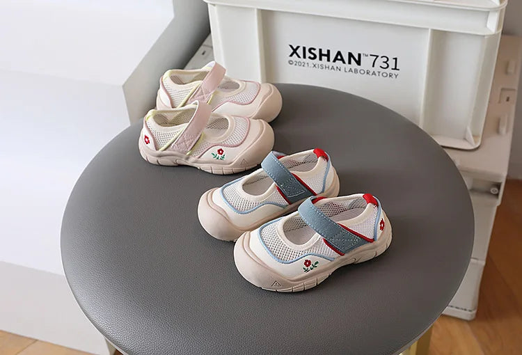 Kids Mesh Sandals | Breathable Anti-Slip Sports Shoes for Boys & Girls, Soft Casual Beach Wear